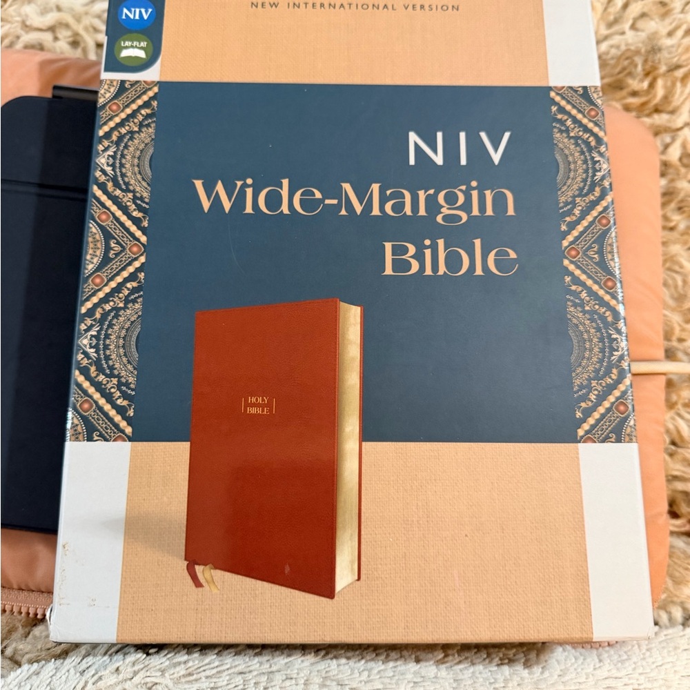 NIV Wide-Margin Bible